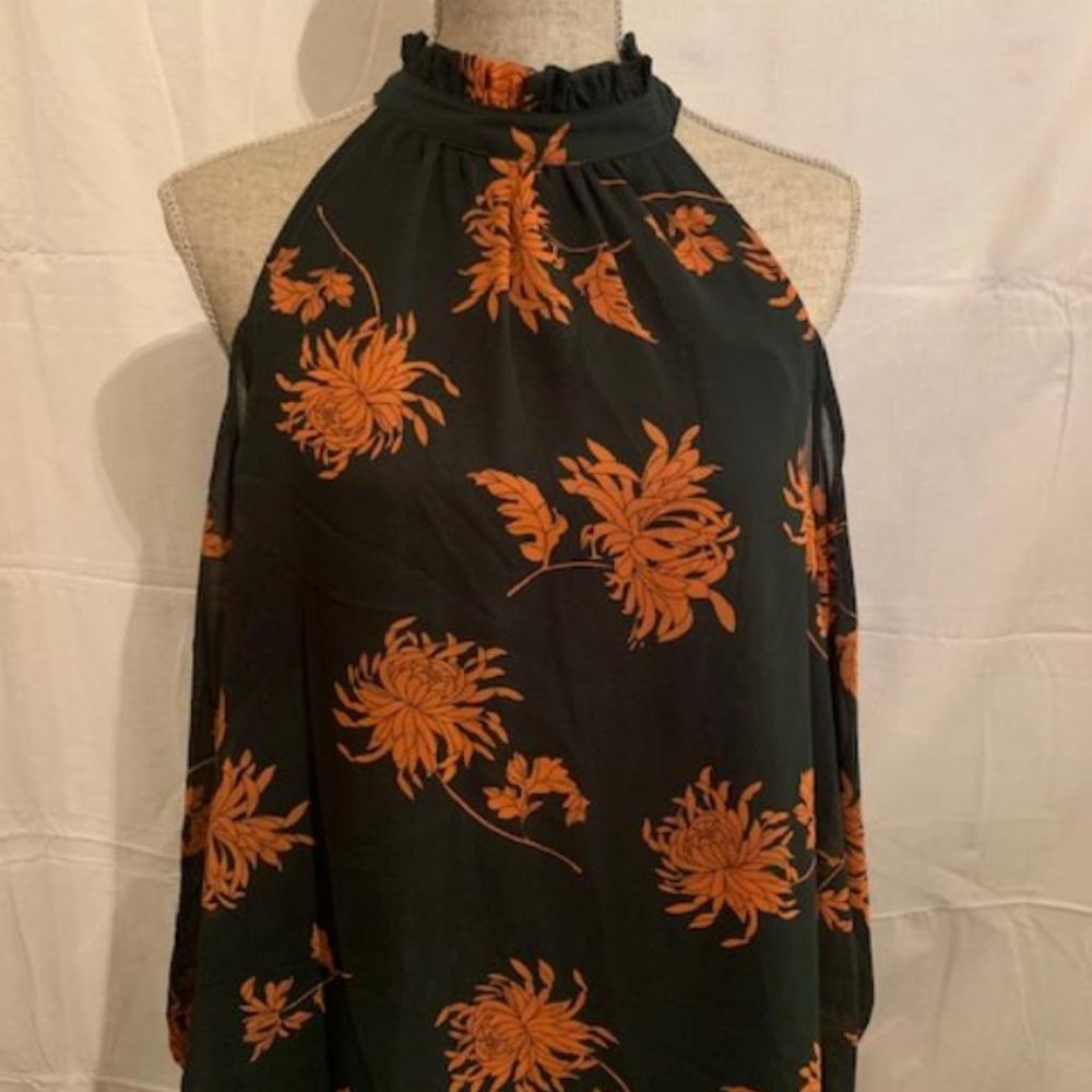 Green Blouse W/ Peach flowers
